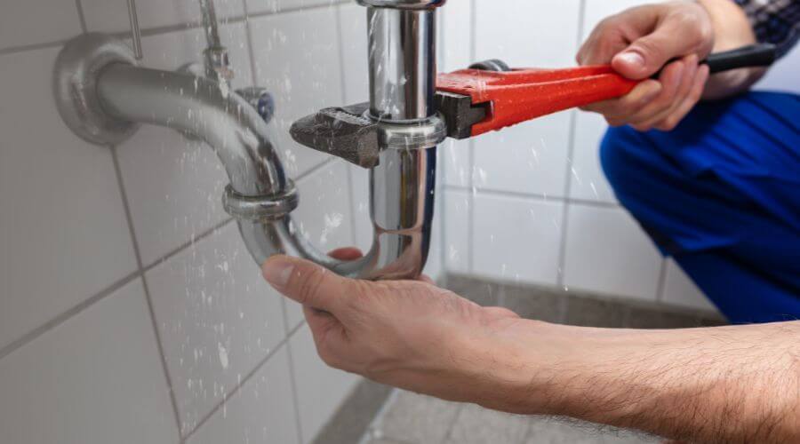 Expert burst pipe repair services in Deerfield, MI